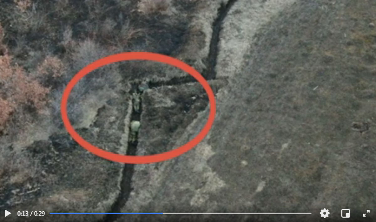 ВСУ с дрона обнаружили приближение российских подразделений и устроили им "жаркий" прием: опубликовано видео