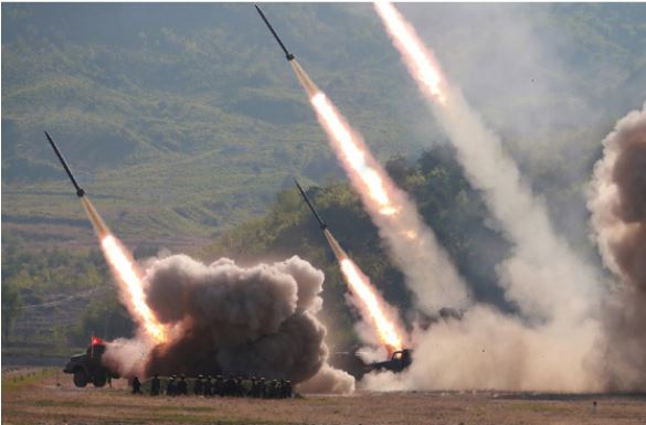 КНДР испытала баллистические ракеты: без вмешательства России не обошлось – фото