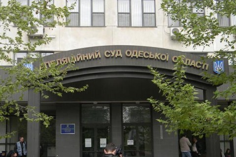 Одесский апелляционный суд окружен покрышками: "Правый сектор" держит ведомство в блокаде из-за следствия по 2 мая