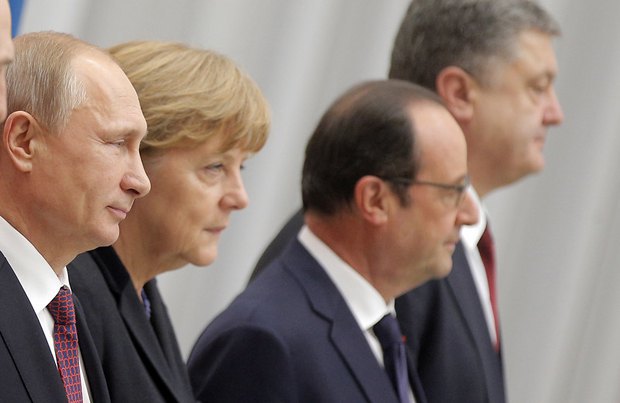 Меркель пригласила "нормандскую четверку" в Берлин на переговоры по Донбассу