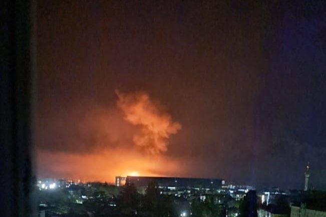 Морской порт Туапсе охвачен огнем: дроны Украины атаковали танкер и нефтяной терминал