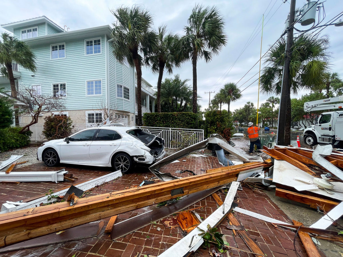 Щонайменше четверо загиблих: на Флориду обрушився потужний торнадо – кадри розгулу стихії