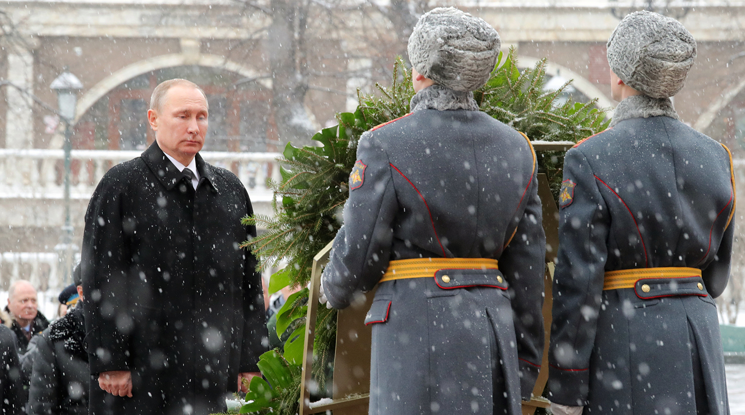 В России начали массово удалять фото Путина из популярной соцсети