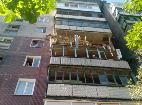 В результате обстрела Горловки разрушено три квартиры, один человек получил ранение