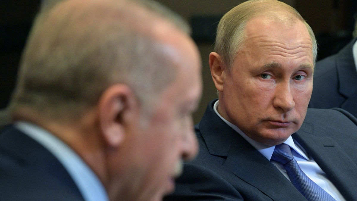 Переговоры Путина и Эрдогана по Донбассу: Кремль жалуется на Bayraktar, но скрывает артобстрелы 