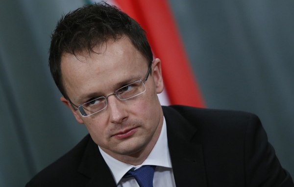 Венгрия продолжает истерить из-за украинской образовательной реформы: Будапешт грозится ввести против Украины санкции