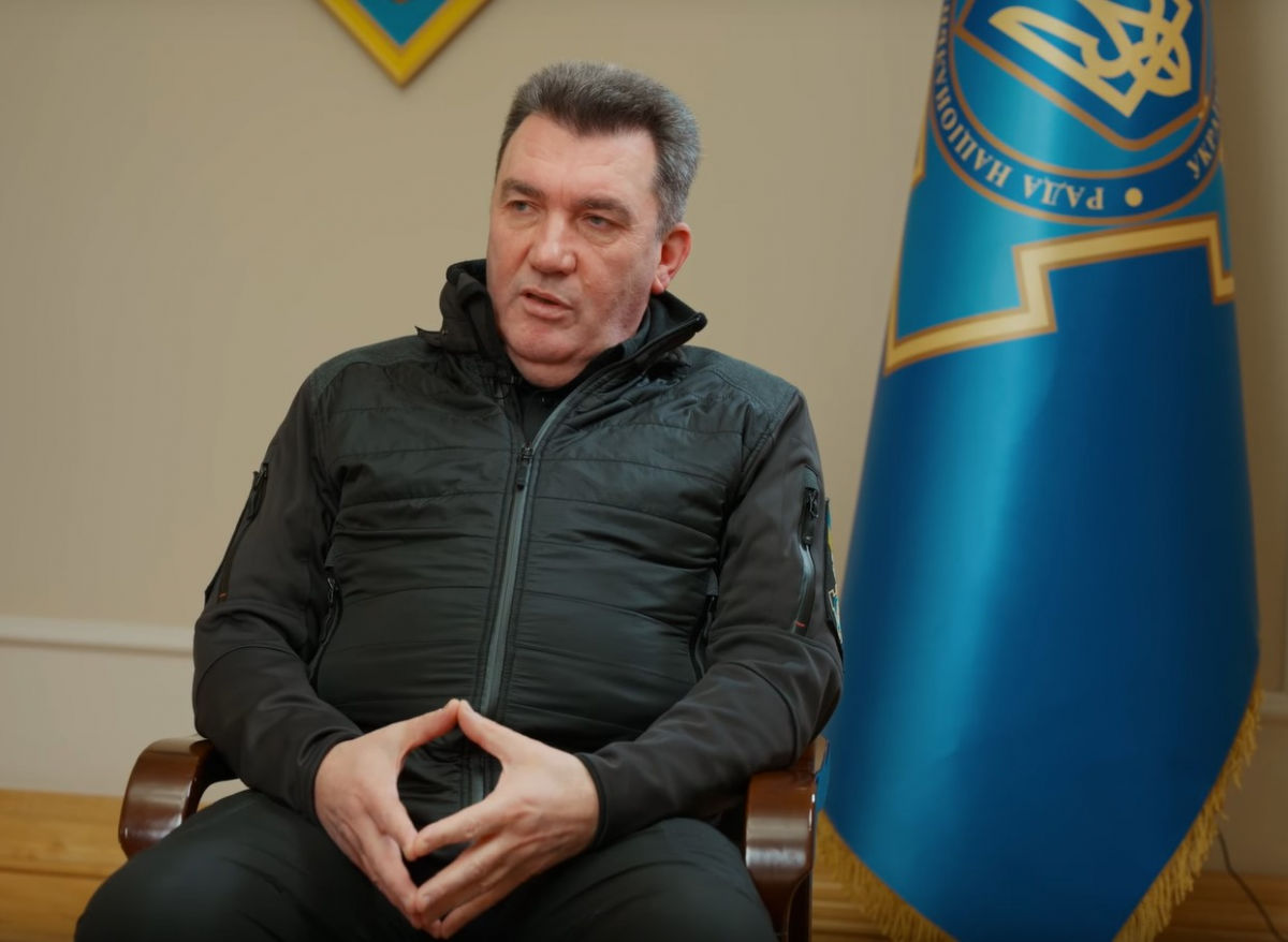 Данилов назвал причину российского "самолетопада" и пообещал Путину "сюрпризы"