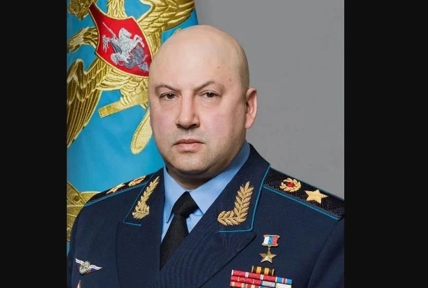 У Суровикина серьезные проблемы: источник рассказал о панике в семье генерала