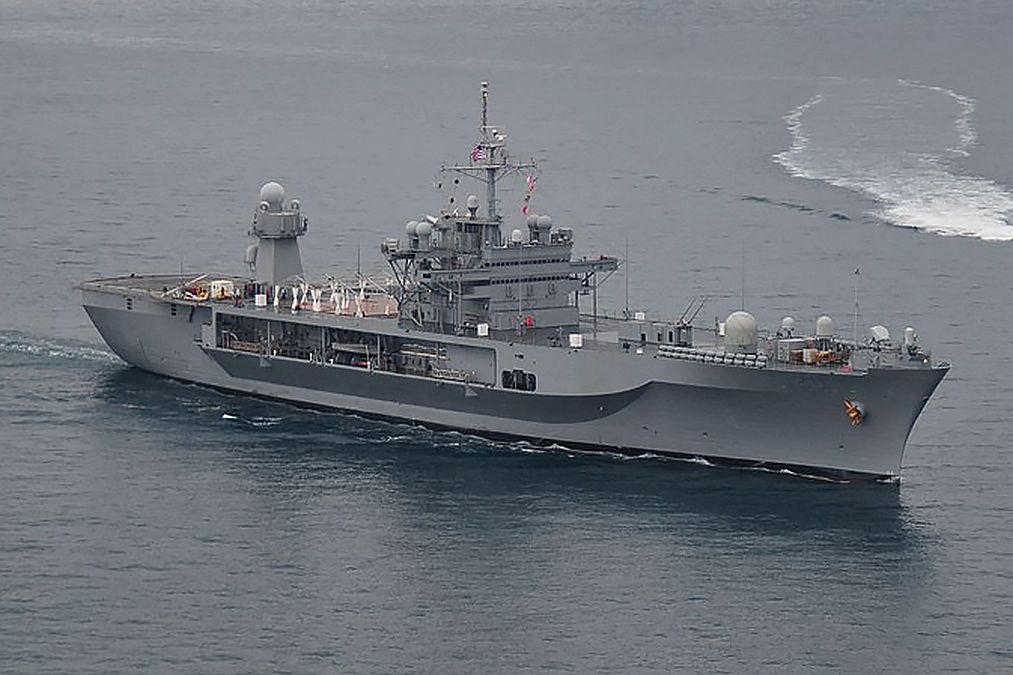 ​"Кремль не в безопасности", - эксперт назвал причину появления флагмана ВМС США в Черном море