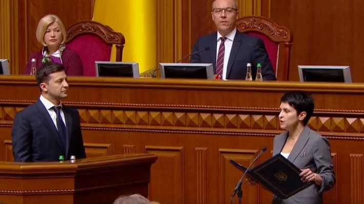 "Готов потерять должность, чтобы наступил мир", - Зеленский озвучил свою первую задачу в роли президента Украины 