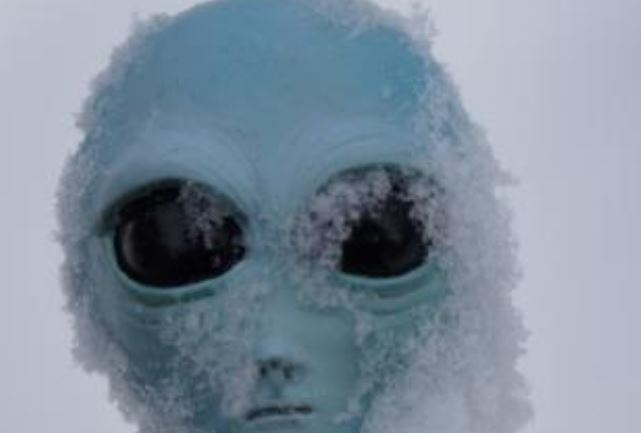 От Нибиру спешно улетают "морозные" инопланетяне: на Земле ожидается большой "десант" с луны Сатурна - ученые