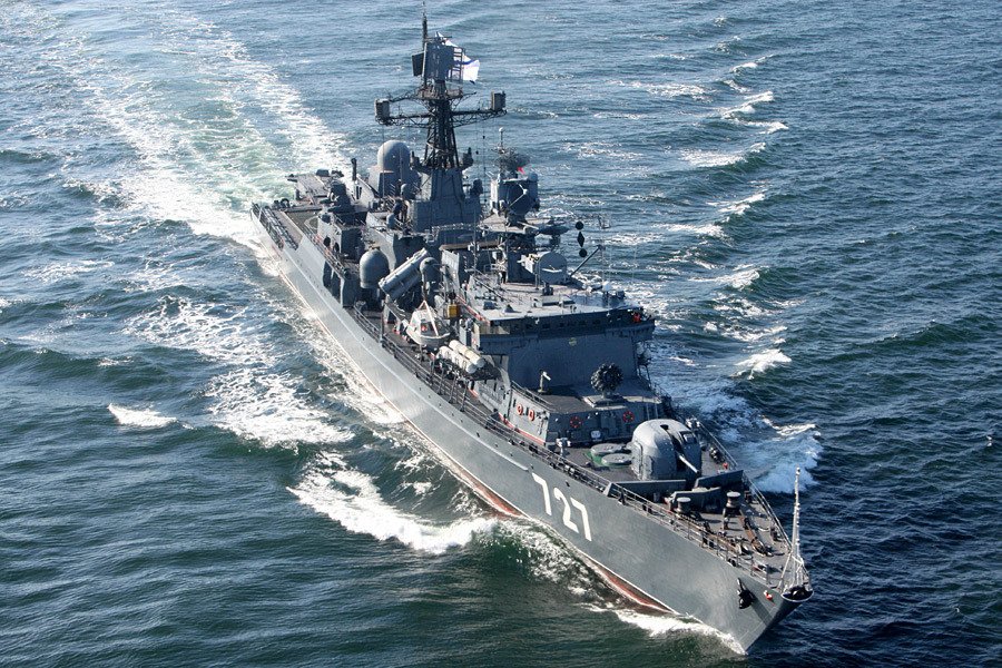 У границ Латвии зафиксировали два корабля и подводную лодку ВМС России