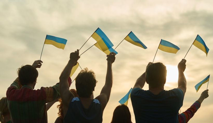 КМИС выяснил, как украинцы относятся к Зеленскому после резонансных расследований САП и НАБУ 