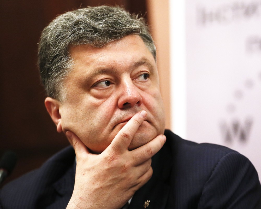 Порошенко: террористы хотят подорвать Украину изнутри