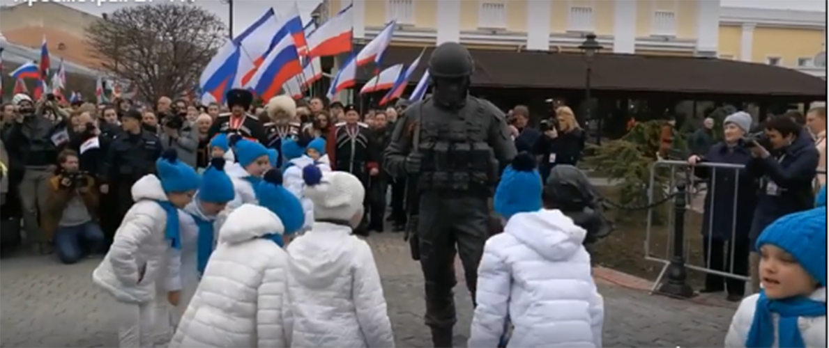 Мракобесие в Крыму или как маленьких крымчан учат поклоняться "зеленым человечкам"