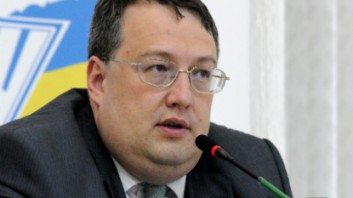 Геращенко: Путин понял - силой Украину не взять, и решил столкнуть украинцев лбами