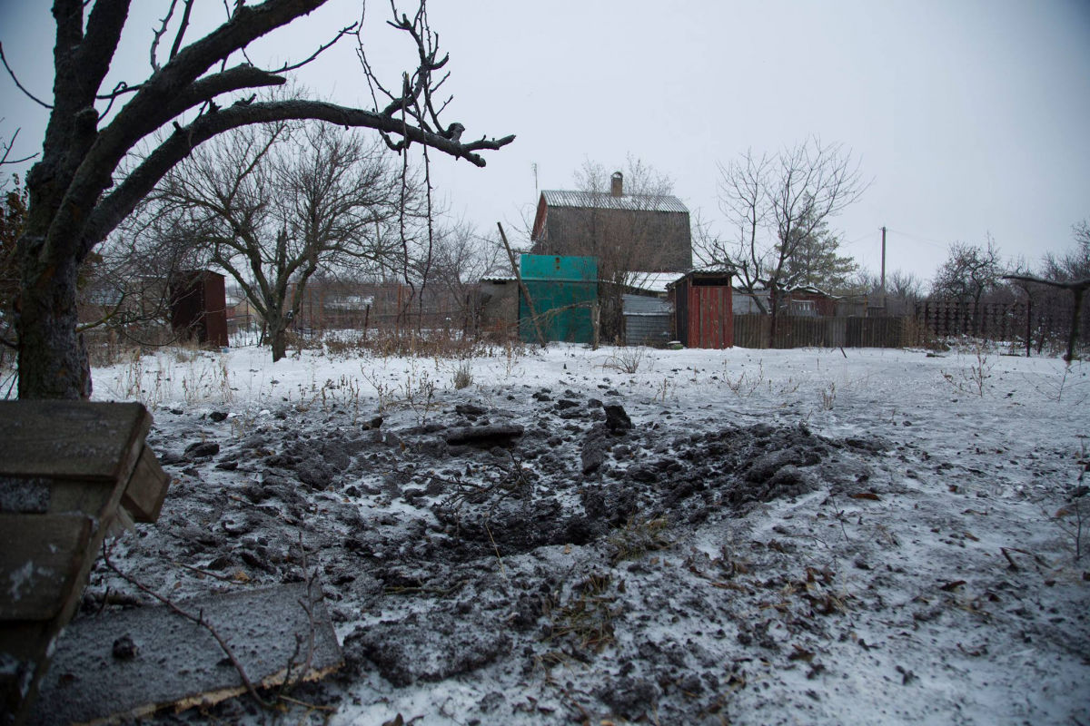 Гибридная армия РФ на Донбассе обстреляла мирных жителей Приазовья из минометов