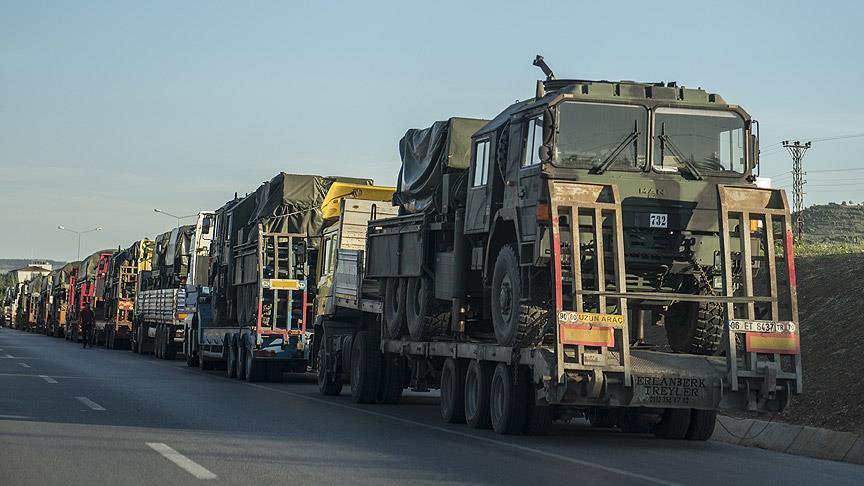 Анкара отправила подкрепление своим ВС: к сирийской границе переброшено 13 трейлеров военной техники