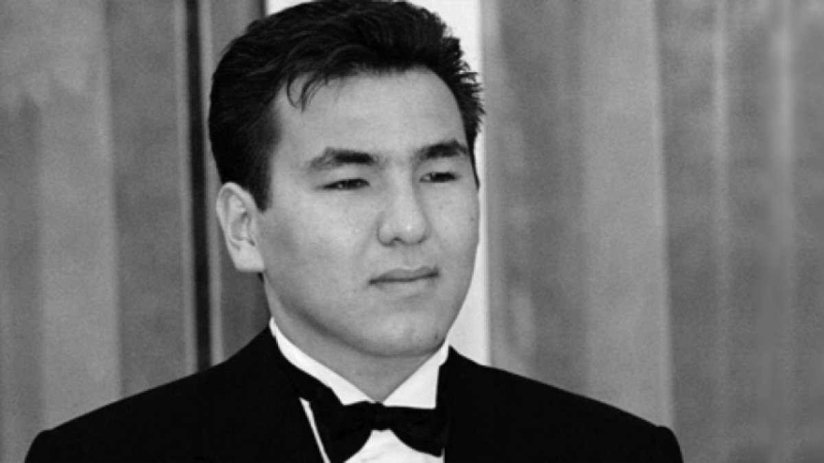 "Странные смерти", - экс-президент Киргизии Акаев потерял сына и племянника в один и тот же день