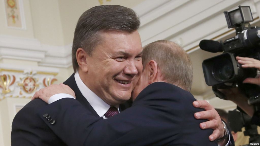 "У нас все сложно и не часто", - Янукович пожаловался, что "занятой" Путин его игнорирует, и предложил президенту РФ тему для разговора. Кадры