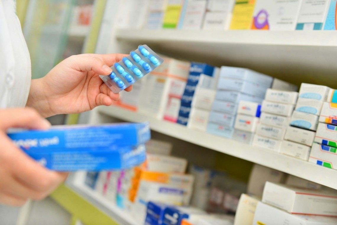 ​Россияне бросились закупать лекарства в аптеках: аналитики озвучили самый ходовой товар
