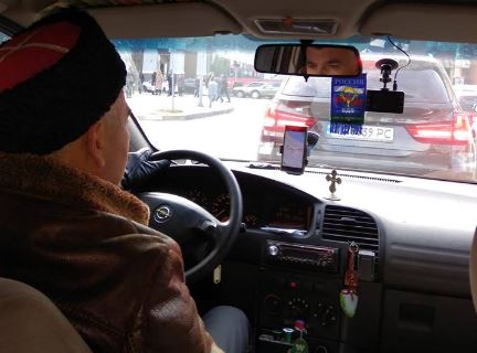 Соцсети "прославили" пророссийского таксиста из Днепра: "ждет своих" из РФ и обожает Путина - фото