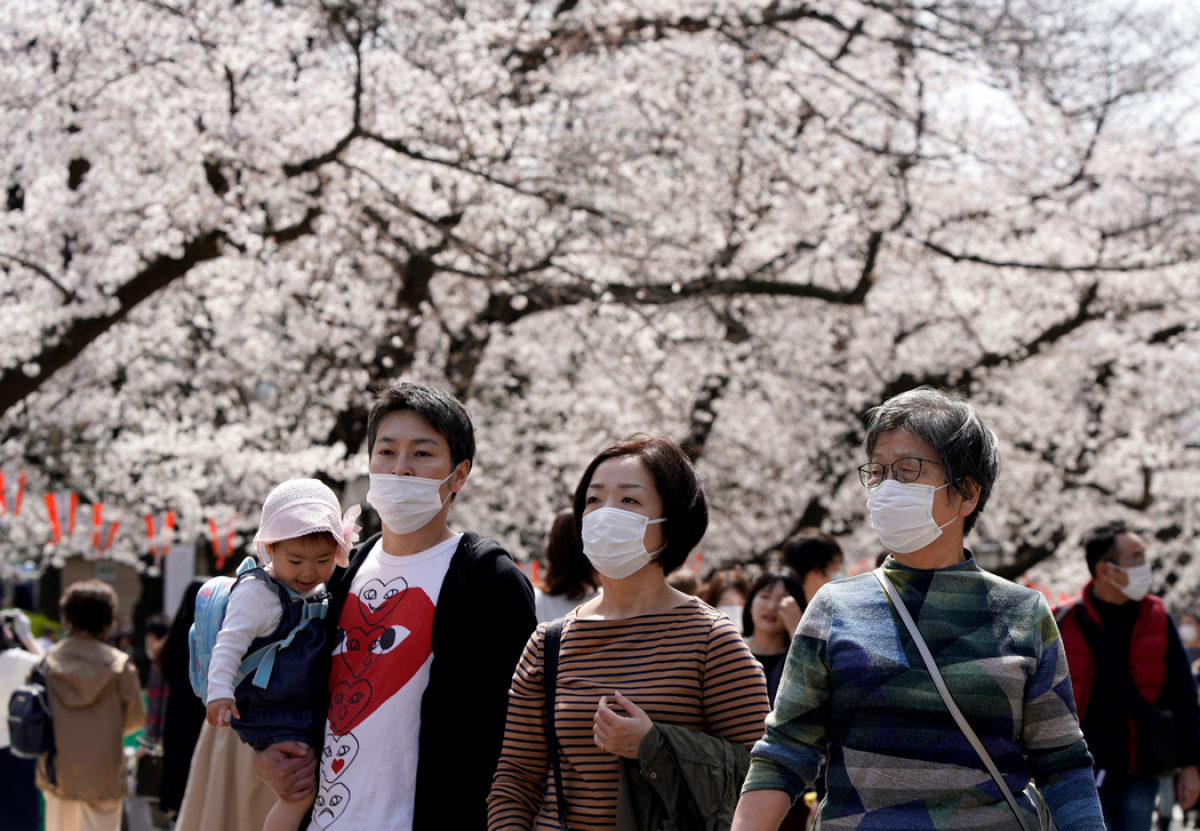 Волна коронавируса охватила Японию – больше тысячи заразившихся