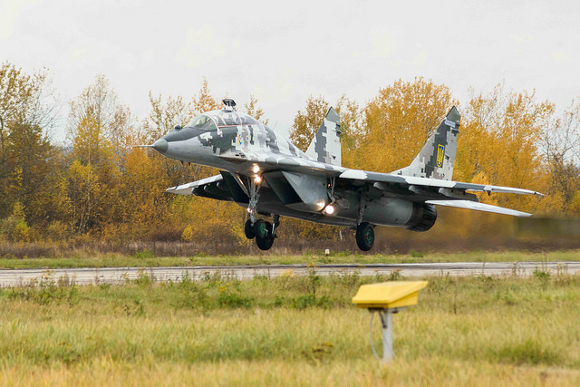 Работа на поражение врага: на Волыни украинская авиация отработала практическое бомбометание