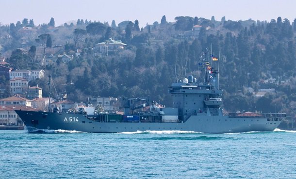 В Черное море вошла группа кораблей НАТО: Альянс продолжает серьезно давить на Россию - кадры