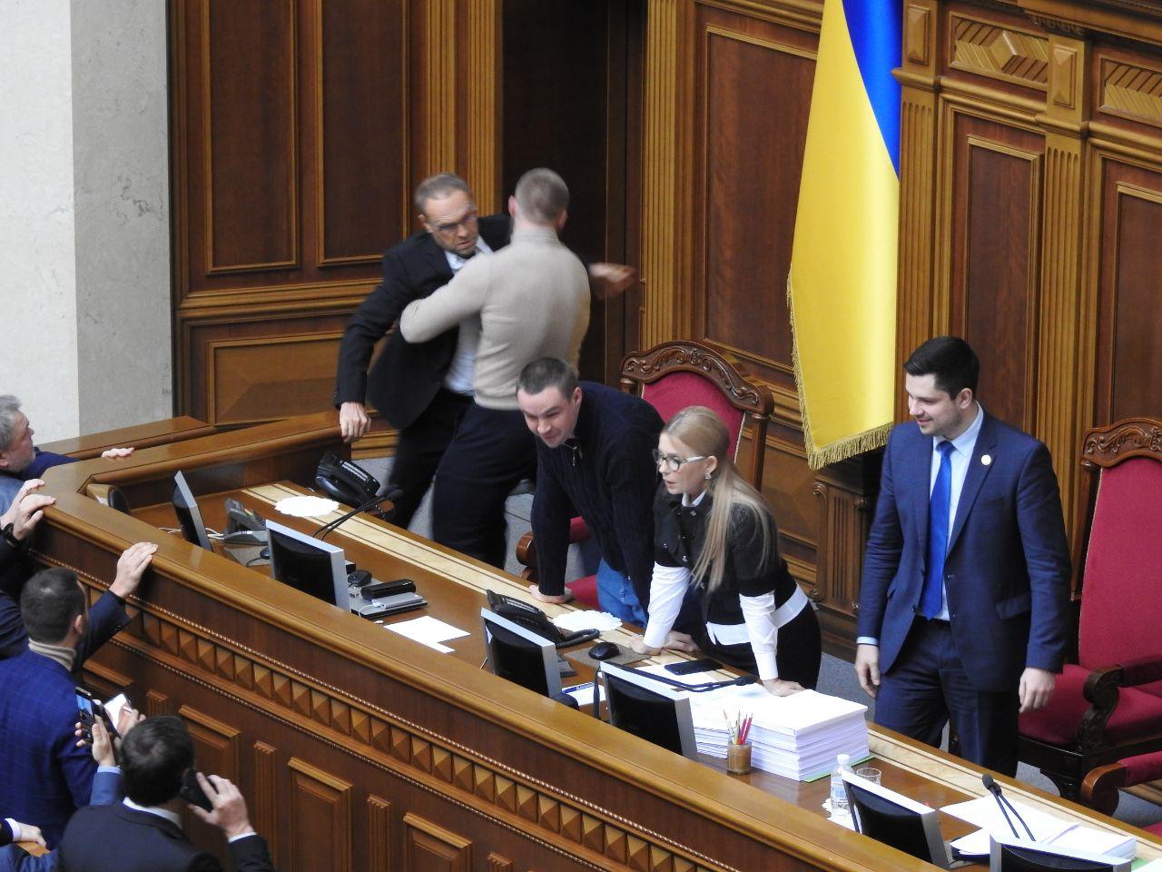 "Это достойно внимания", - Тимошенко рассказала о своем "ранении" в Верховной Раде