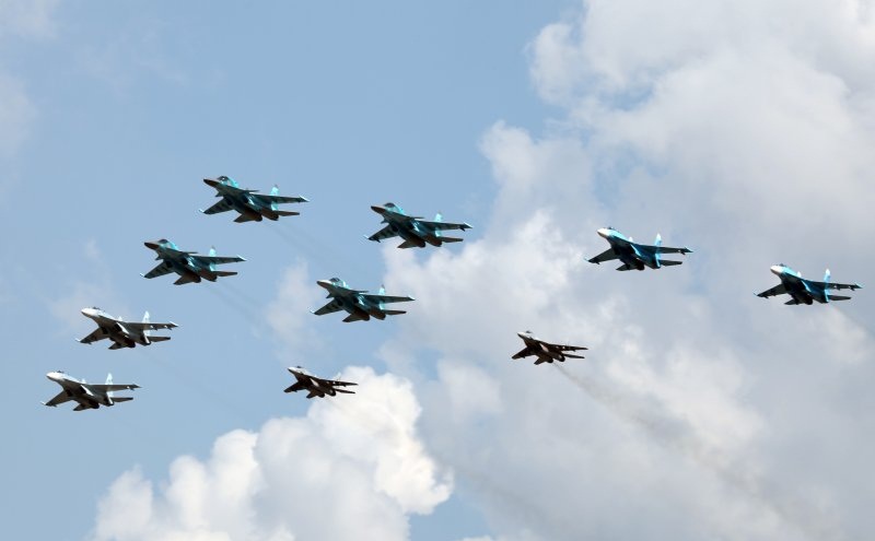Срочно! Путин приказал привести в полную боевую готовность всю авиацию и объекты ПВО России: в Генштабе ВС РФ сделали официальное заявление 