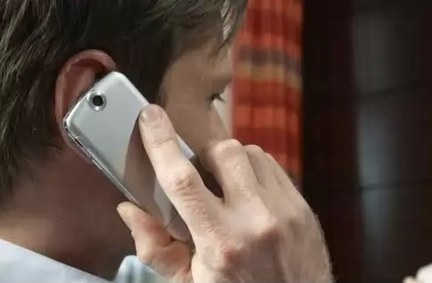 СМИ: Минюст США шпионит за пользователями мобильных телефонов