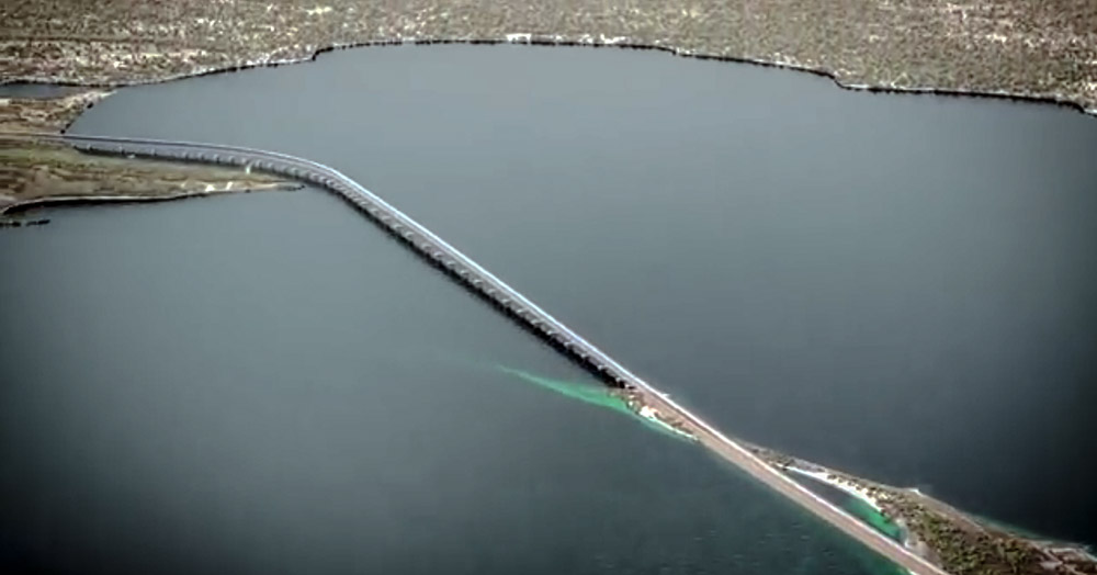 Вместо тоннеля в России решили строить мост в Крым