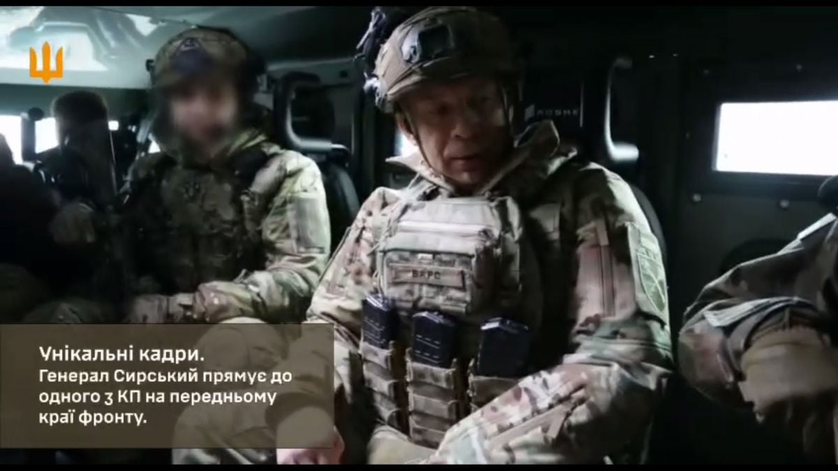 Сырский в полном вооружении показал видео из бронемашины: Главнокомандующий посетил КП на передовой