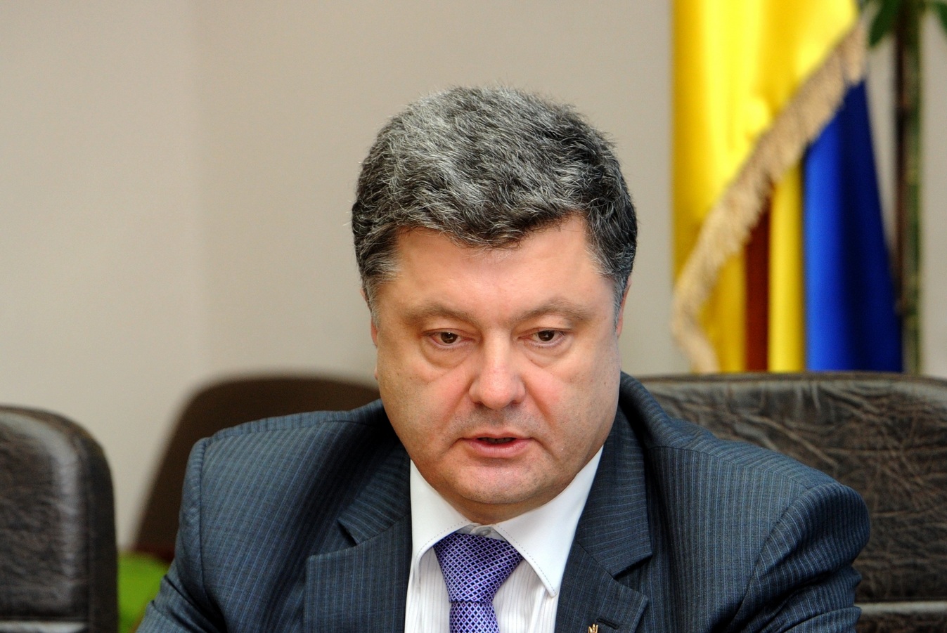 Порошенко: Сегодня освободили троих украинских офицеров-разведчиков