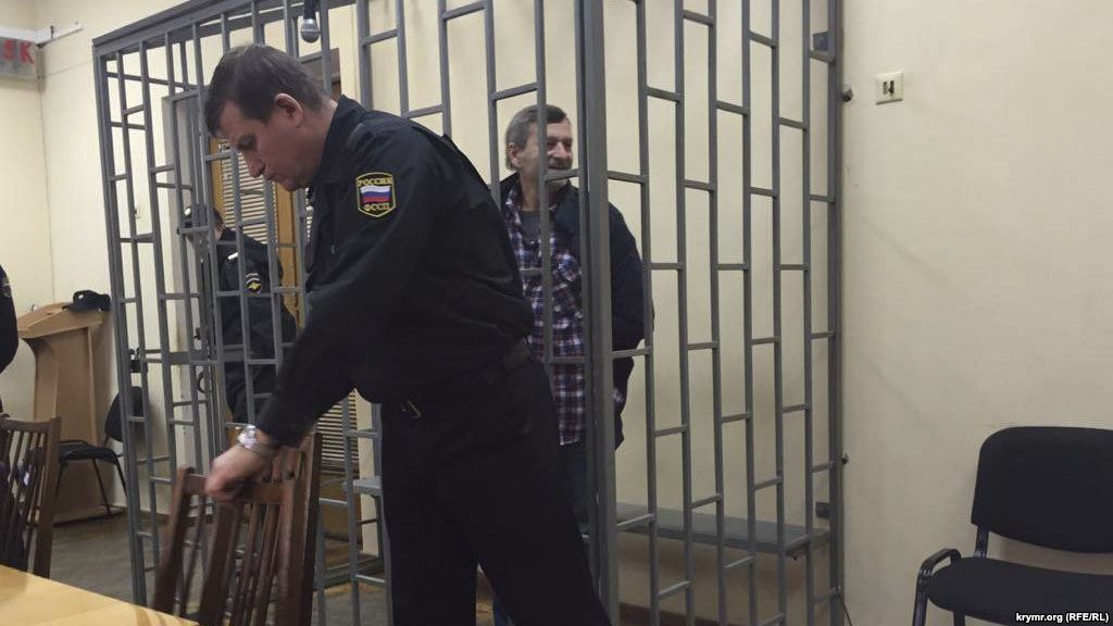В России активиста Меджлиса Ахтема Чийгоза судят за "массовые беспорядки" 