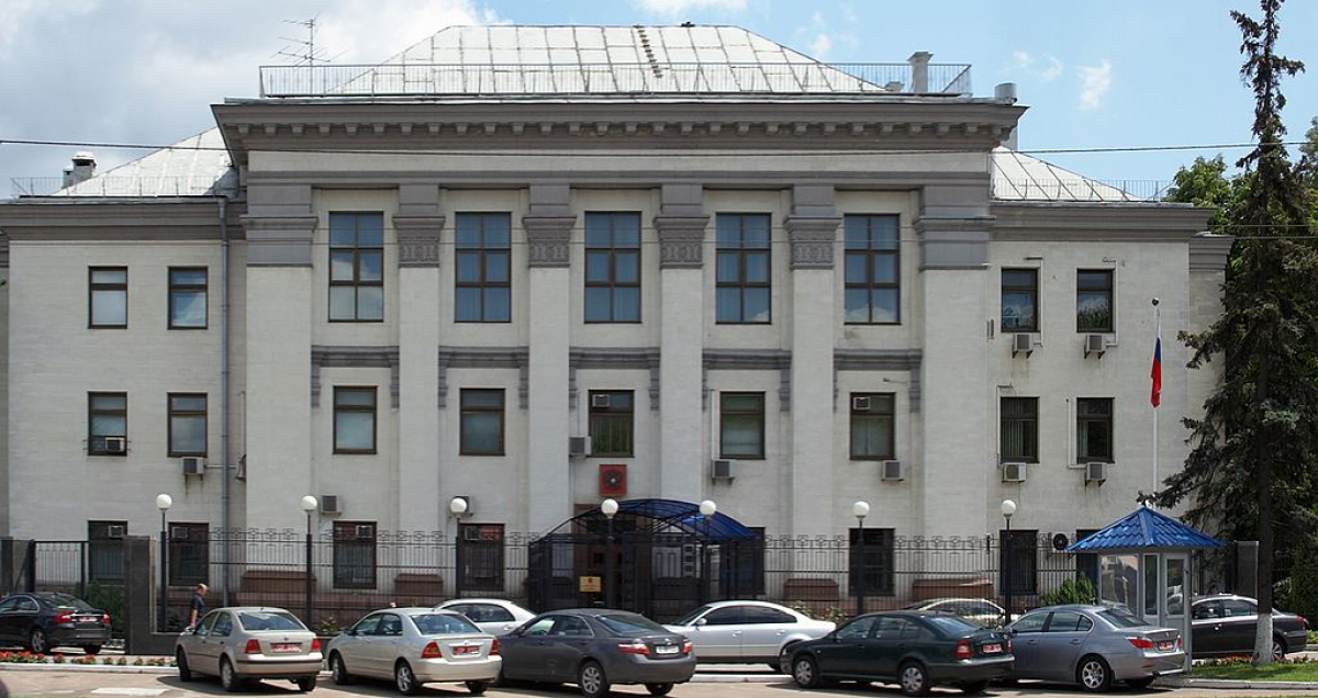"Напомнить, кто агрессор", - в Киеве под посольством РФ собирается акция протеста, детали 