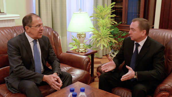 Власти Беларуси не намерены отказываться от России ради Евросоюза