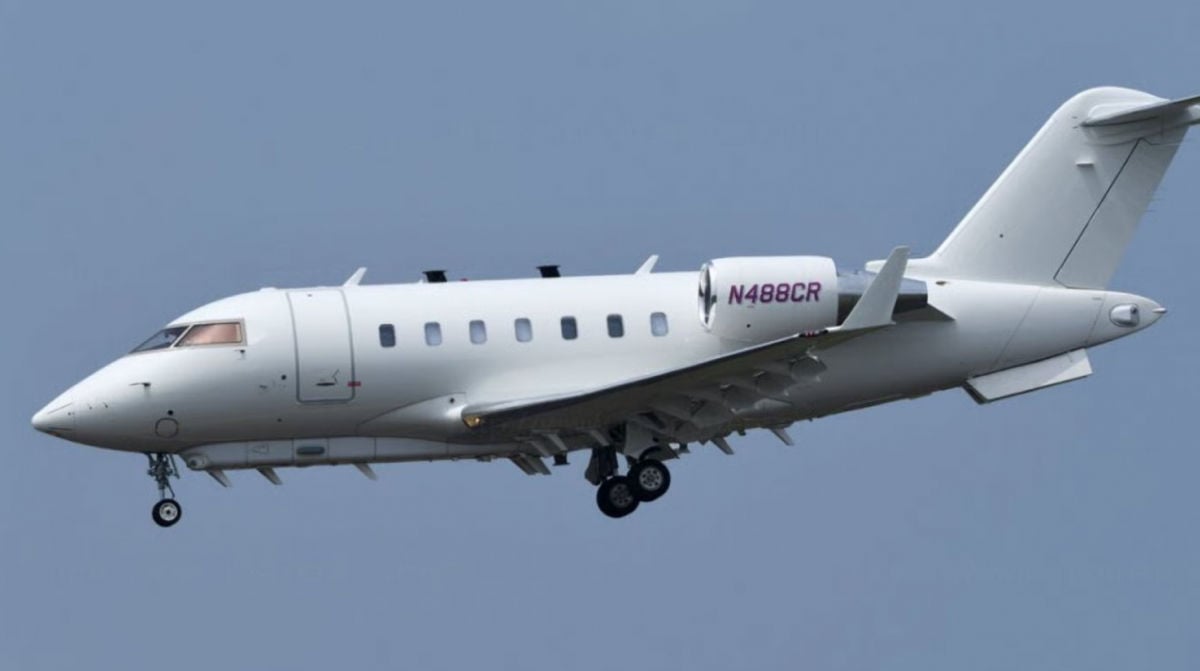 Видит объекты армии РФ в Донецке и Ростове: над Черным морем появился новейший самолет-разведчик США 