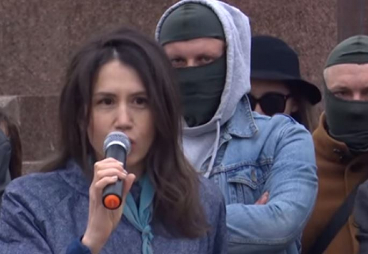 Зеленскому на Майдане выставили ультиматум и дали сутки: Черновол и люди в масках принесли покрышки