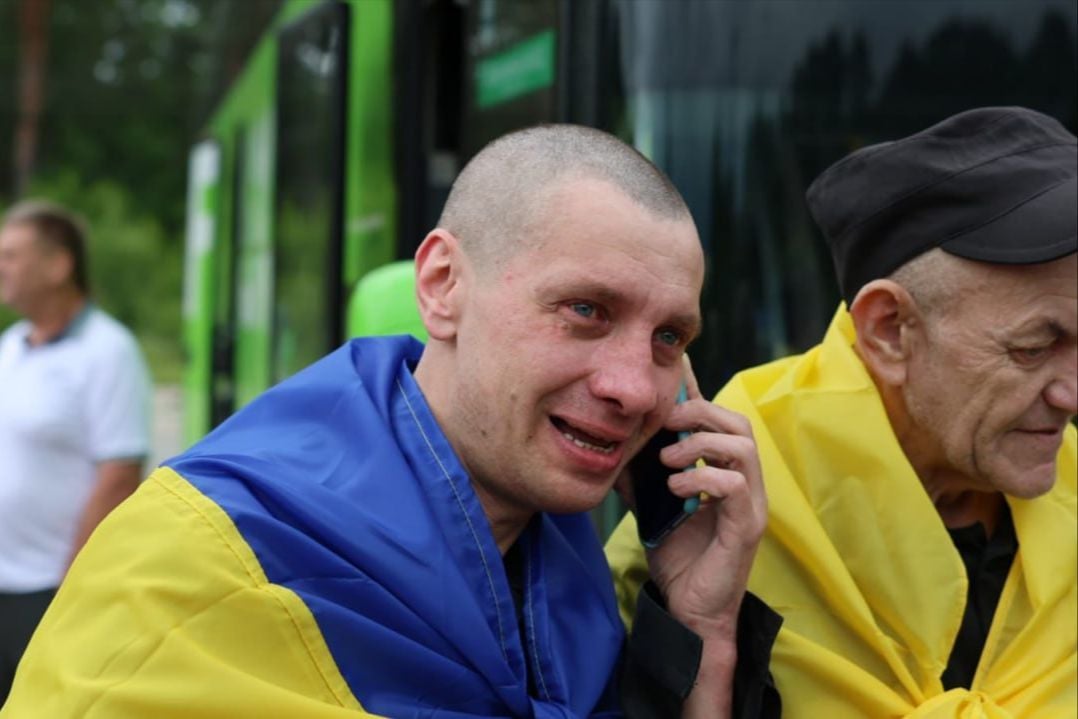 ​Слезы свободы: Украина вернула из плена тяжелораненых воинов