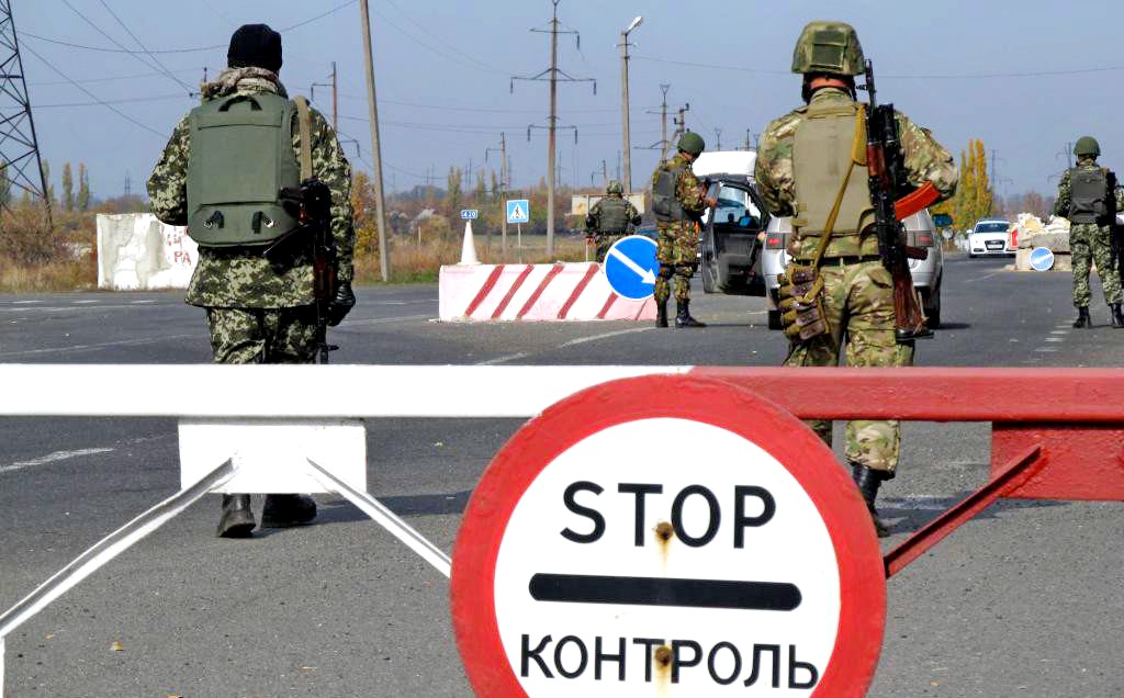 Блокада Крыма: активисты требуют полного отключения электроэнергии
