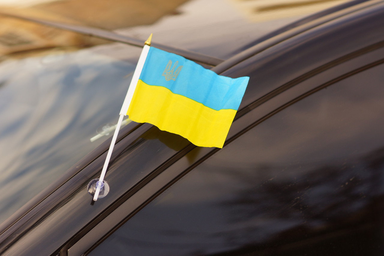 В оккупированном Луганске за украинские флажки задержали подростков