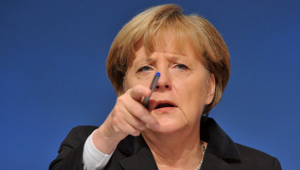 ​"Это ненормально", - Меркель жестко "прошлась" по своему предшественнику Шредеру, согласившемуся возглавить путинскую "кормушку" - "Роснефть"