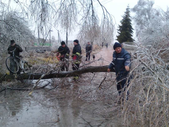 Донецк пострадал от неблагоприятной погоды