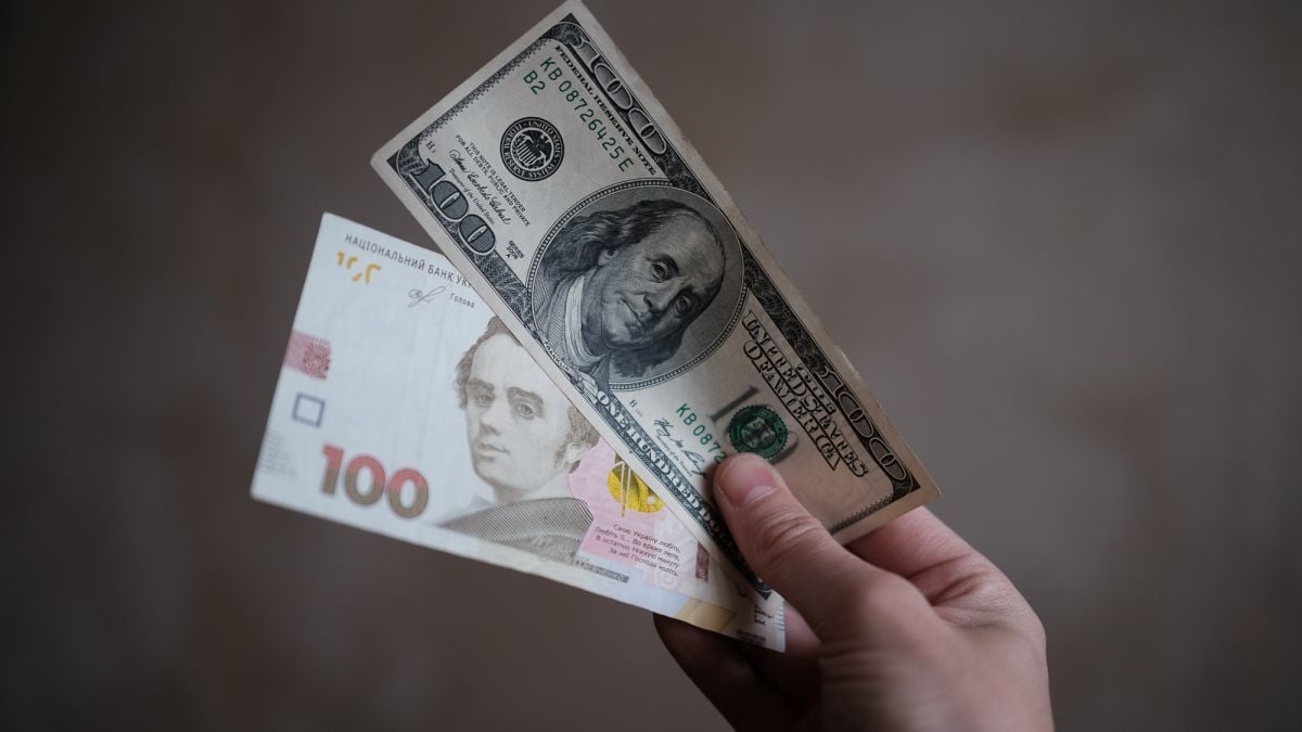 Курс гривні впаде до 46 за долар: нардеп дізнався про плани Кабміну