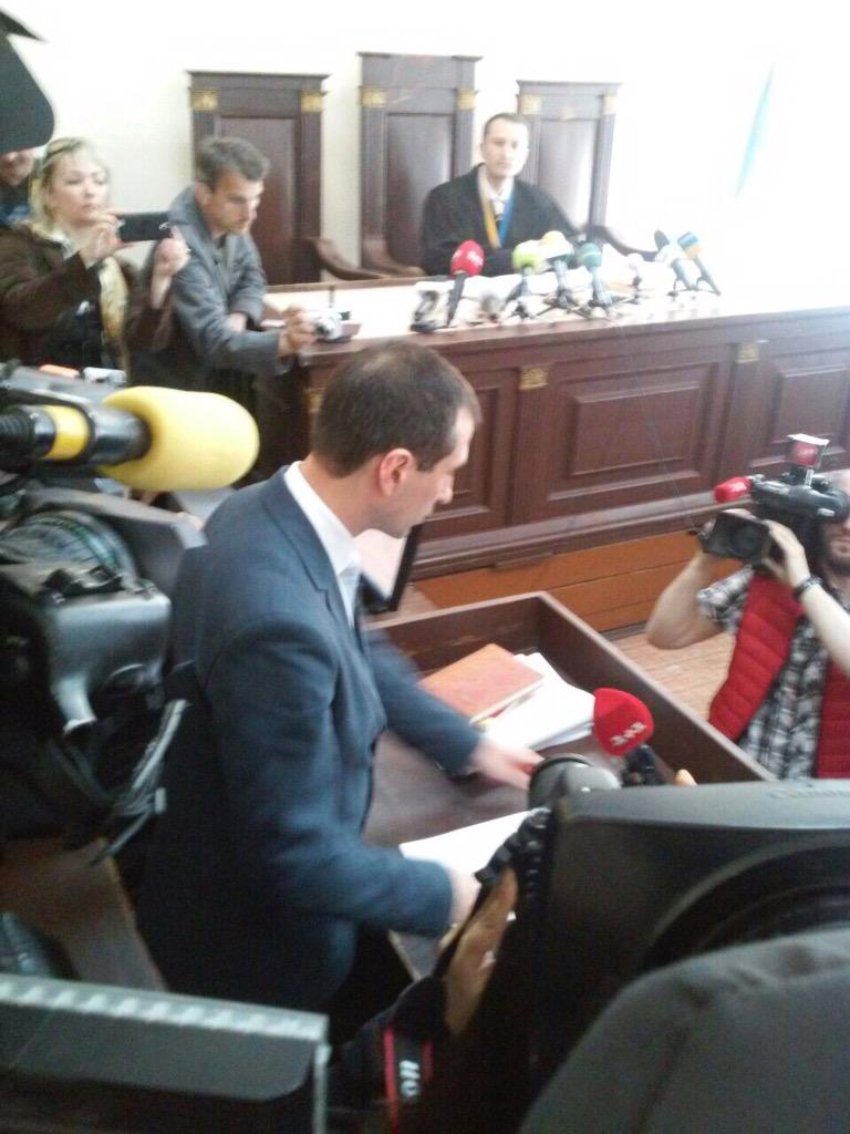 Суд перенес слушания по делу Кернеса на 18 мая: мэр Харькова лечится в Италии