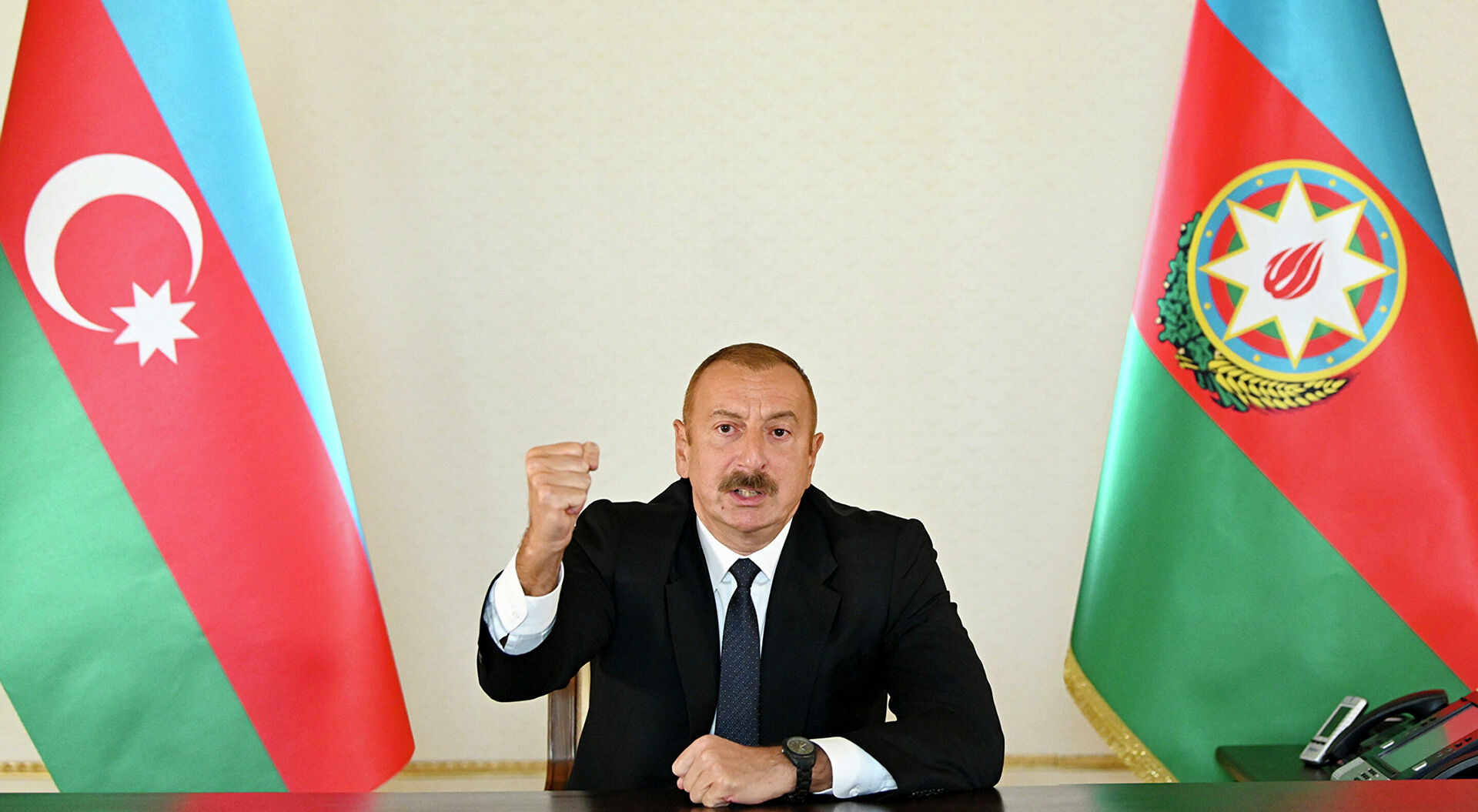 Война за Карабах: Алиев сообщает о взятии еще одного города и ряда сел на территории "Арцаха"