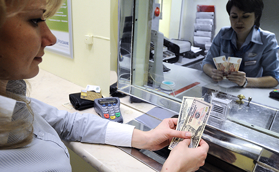 WSJ: Зарубежные банки начали сокращать проведение рублевых операций