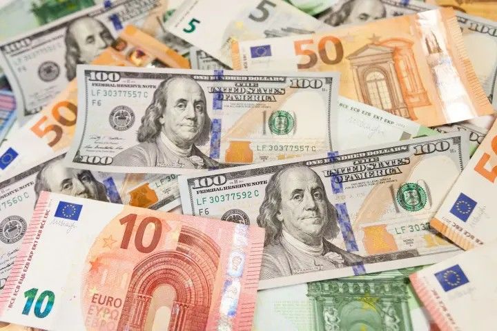 Курсы валют 29 сентября: сколько стоит доллар и евро в банках и обменниках в Украине